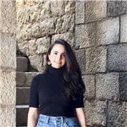 Psicóloga con Máster en Psicología Clínica, ofrece clases online y presenciales en Valencia.